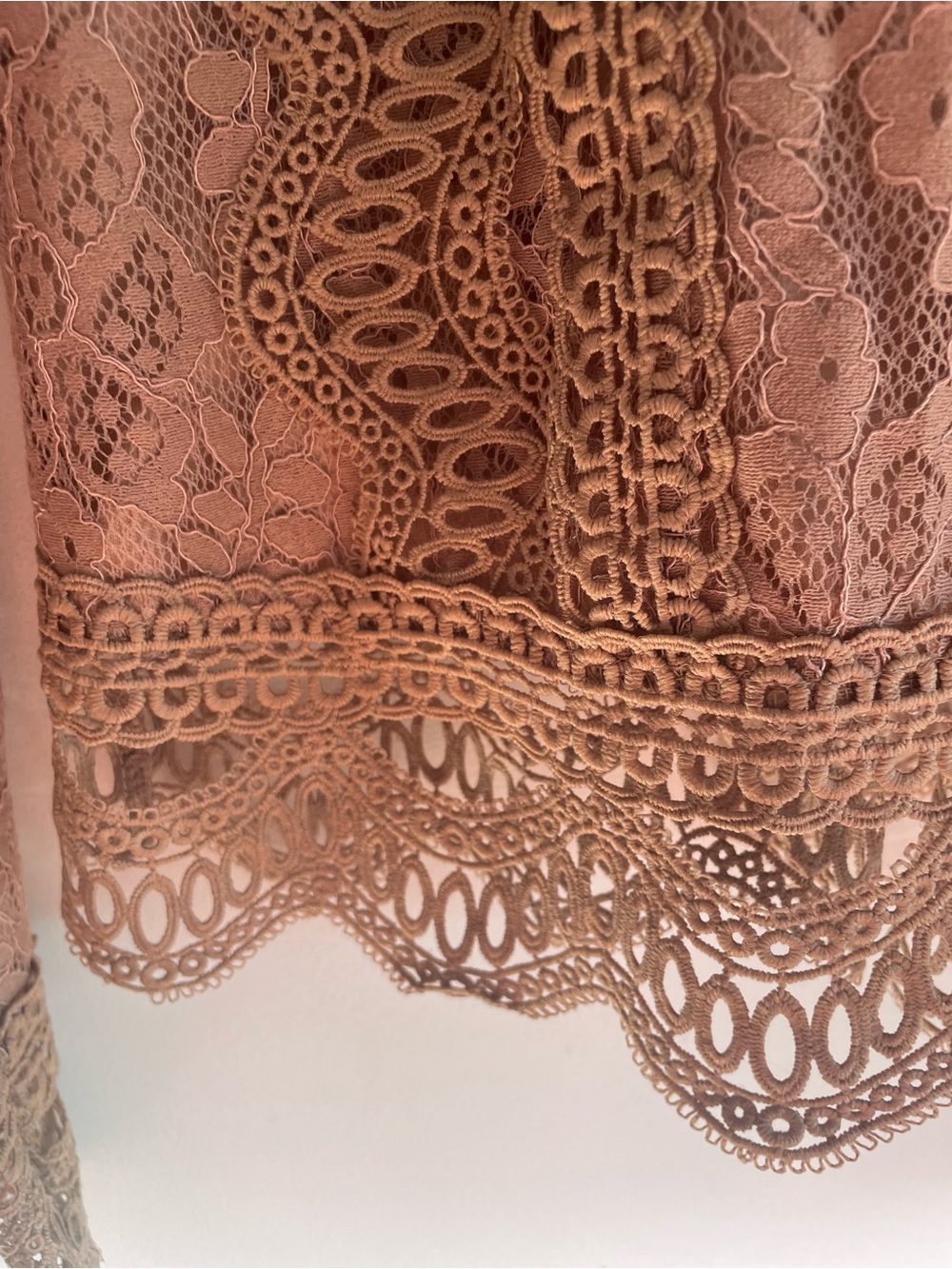 Lace Ruffle Blouse size L - Picture 7 of 11